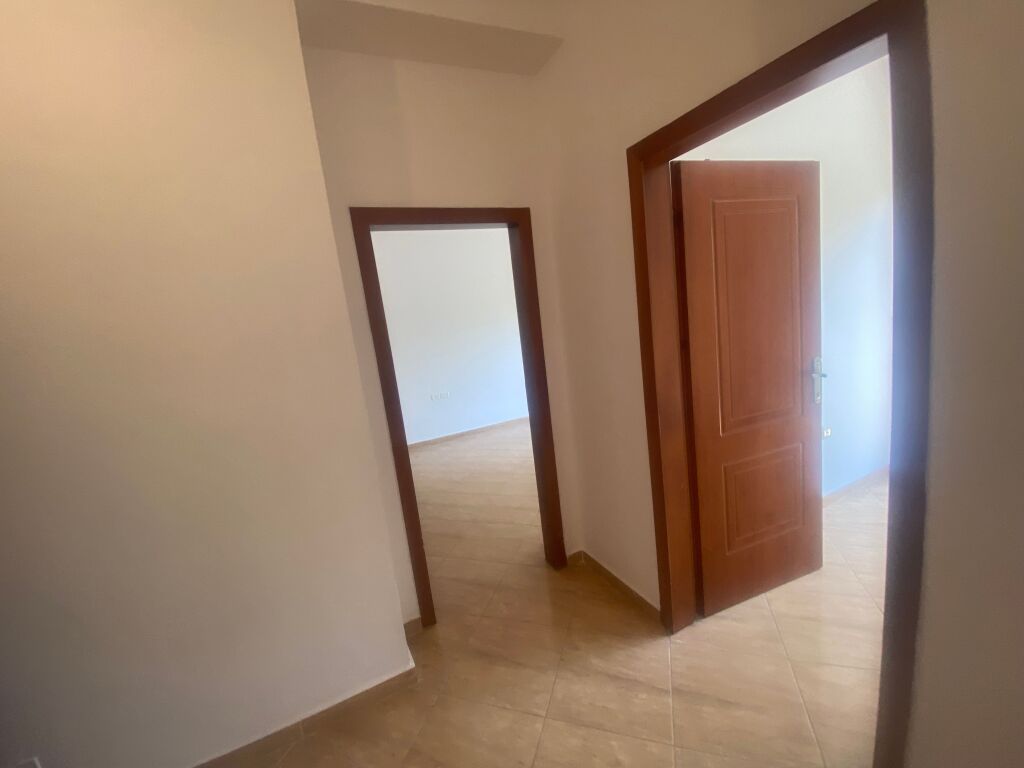 Apartament 2+1+2 Bosh Ne Astir !