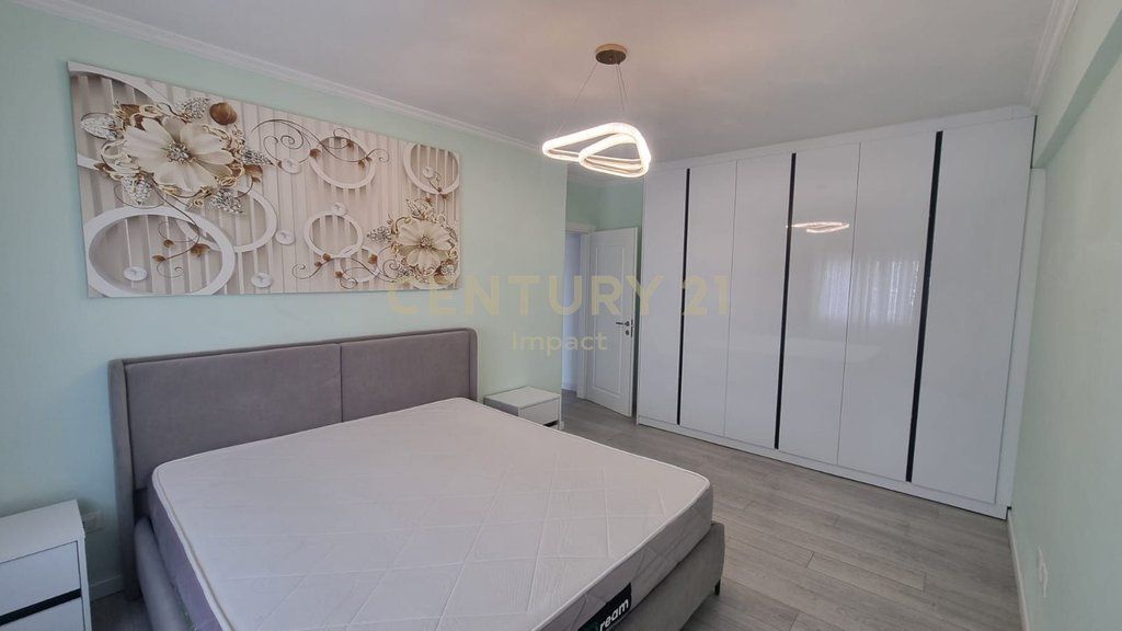 Apartament 2+1 Për Shitje prane shkolles Vasil Shanto, Tiranë!