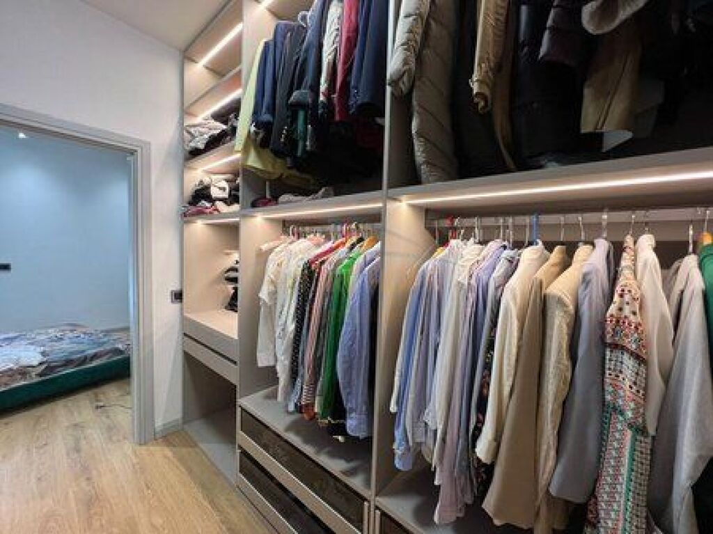 Shitet, Apartament 2+1+2, Liqeni i Thate, Tirane