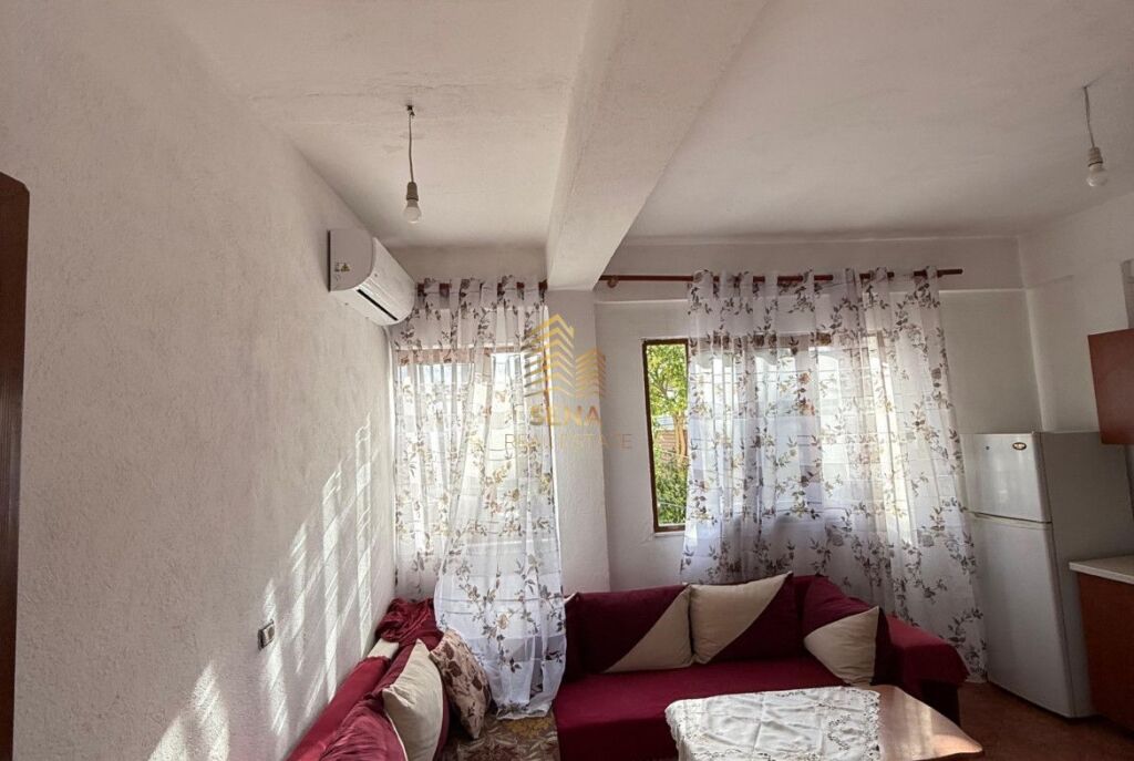 Rent, Private Entrance 2+1, 5 May, 40,000 Lek/month