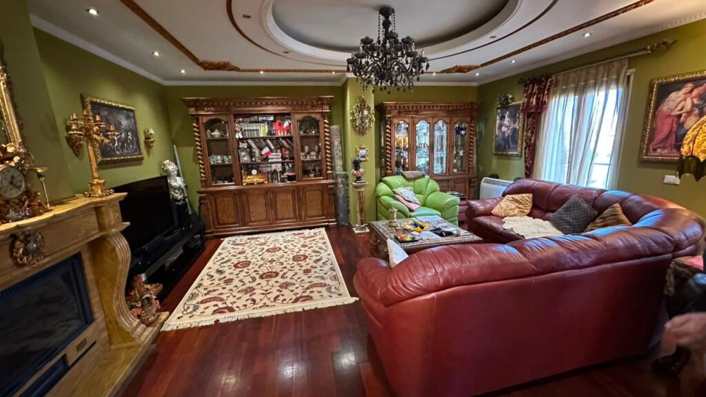 Apartament 3+1 me qira ne Qender