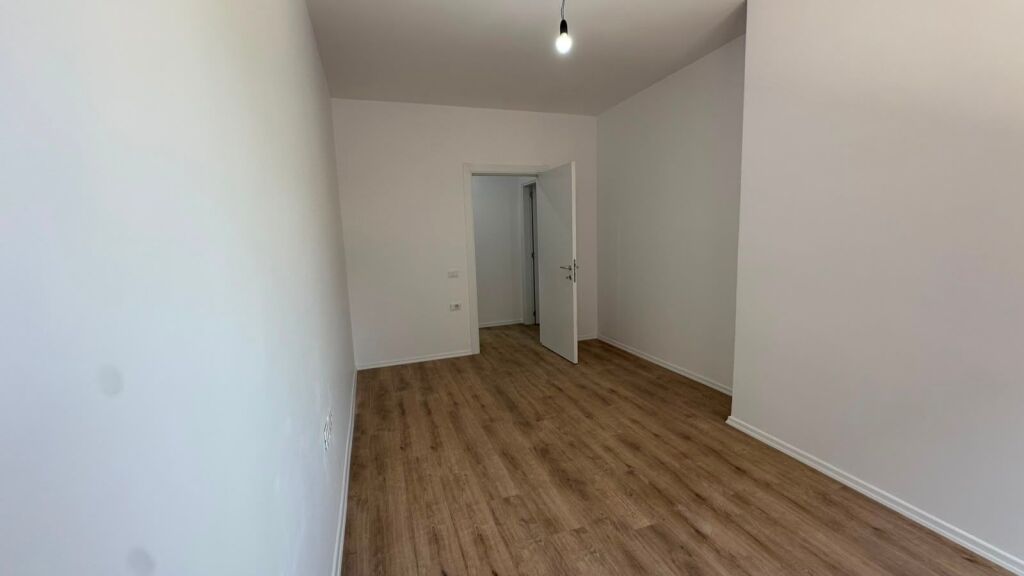 Apartament 2+1 per shitje tek Rruga e Elbasanit