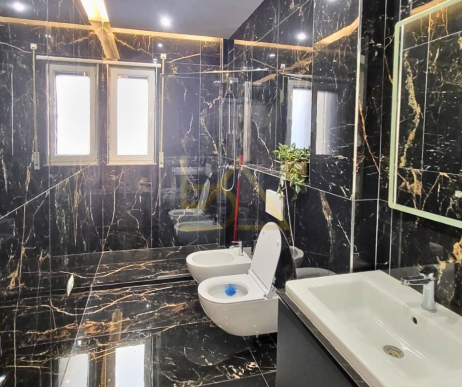 Appartamento 2+1 con lavanderia in vendita – Porcellana, Tirana