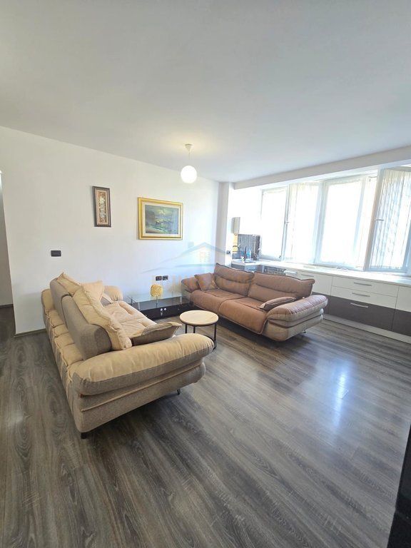 Shitet, Apartament 2+1, Fusha e Aviacionit.