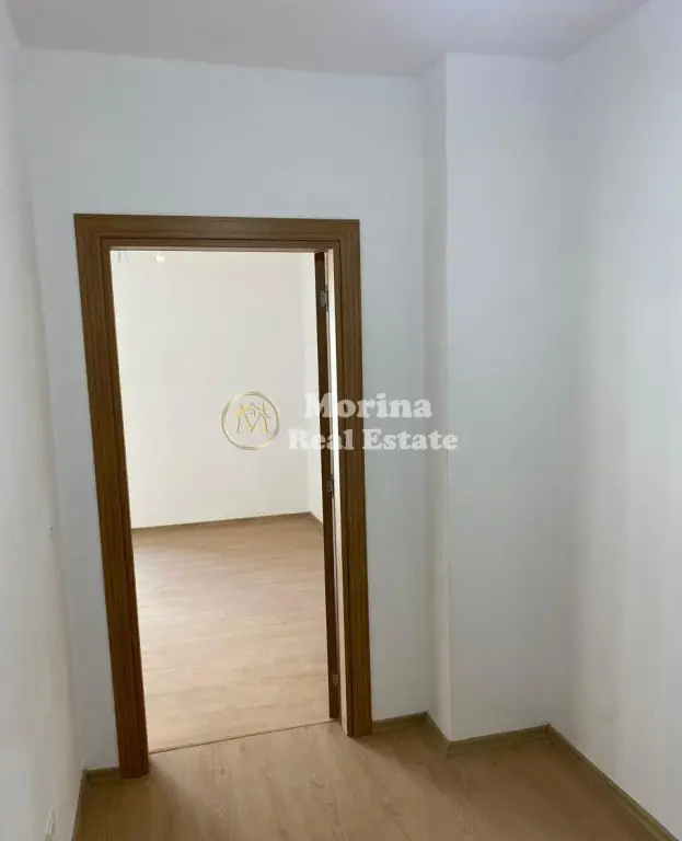 Affitto | Ambjent Biznesi | Rruga Xhanfize Keko | 500 €/mese