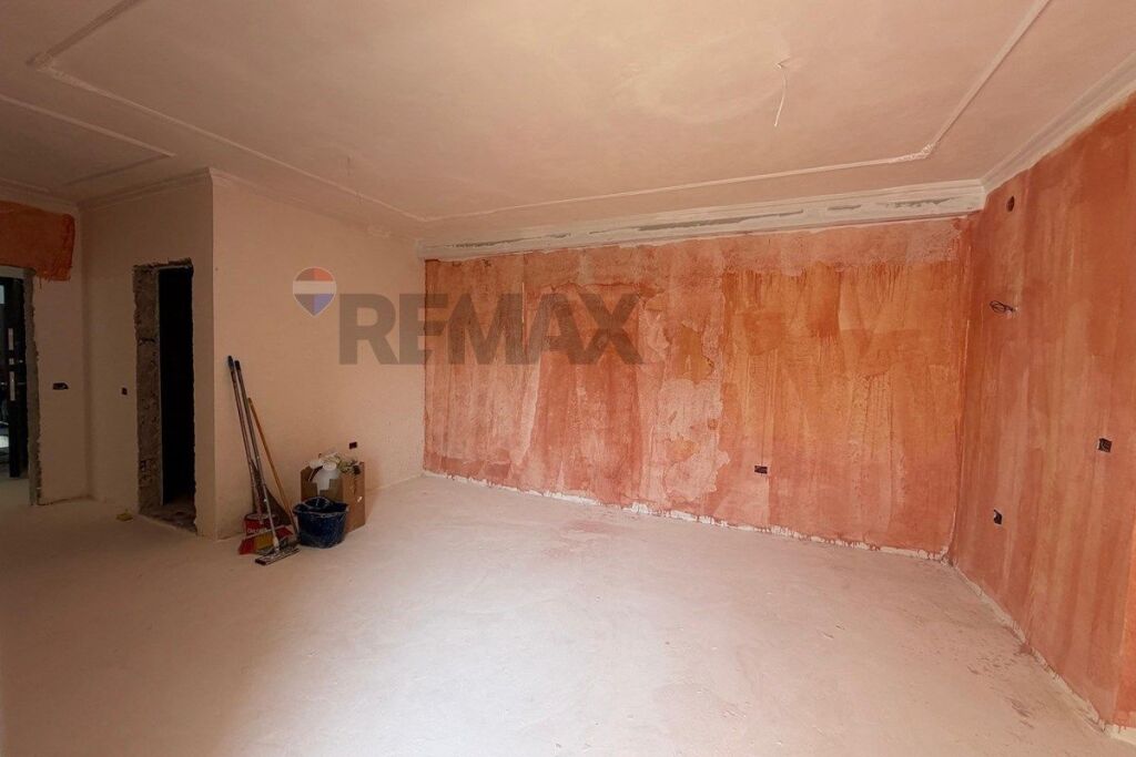 Apartment 1+1 for sale at Vasil Shanto