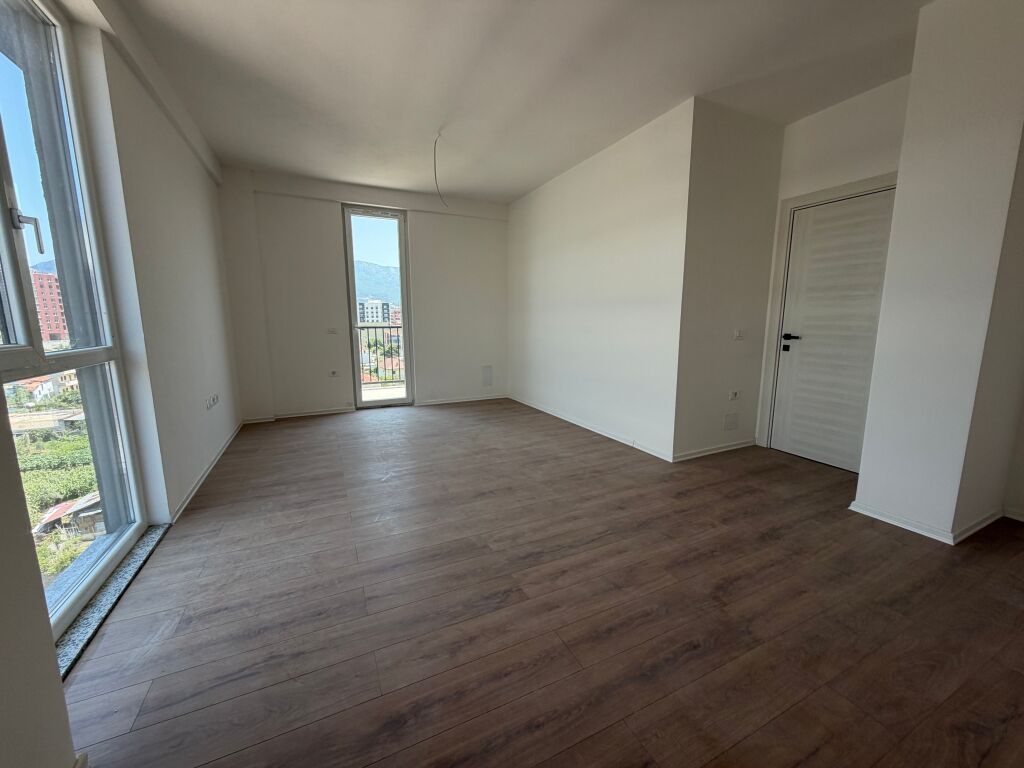 ✨ Vendesi in vendita 2+1 con veranda 📍Albulena Residence, Paskuqan