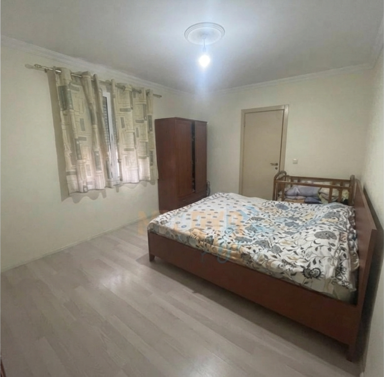 Qera, Apartament 1+1 (i konvertuar në 2+1), Rruga Mihal Grameno, Tiranë.