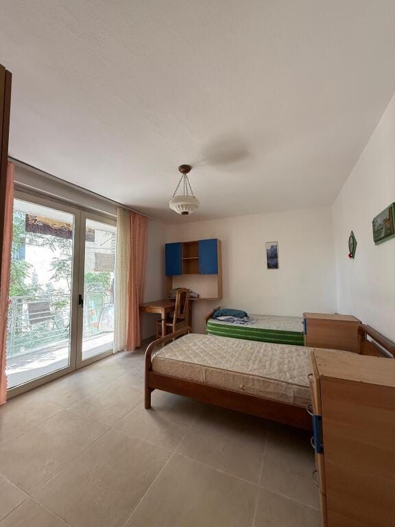 Affittasi Appartamento 2+1+1 con Balcone