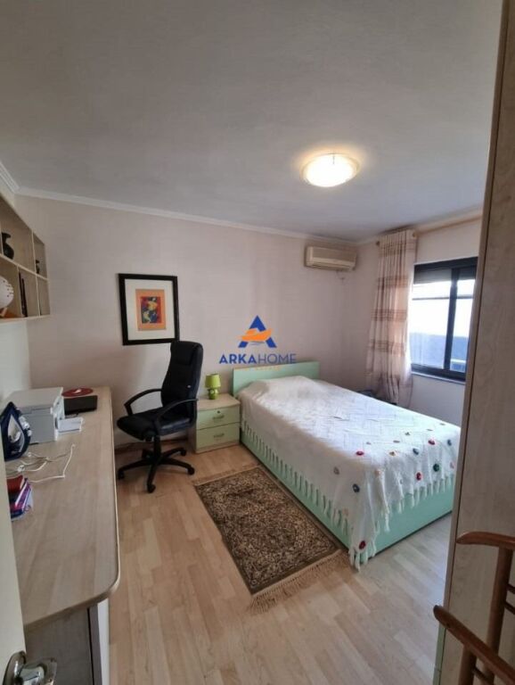 JEPET ME QIRA APARTAMENT 2+1+ BALLKON "MYSLYM SHYRI" 70.000 LEKE