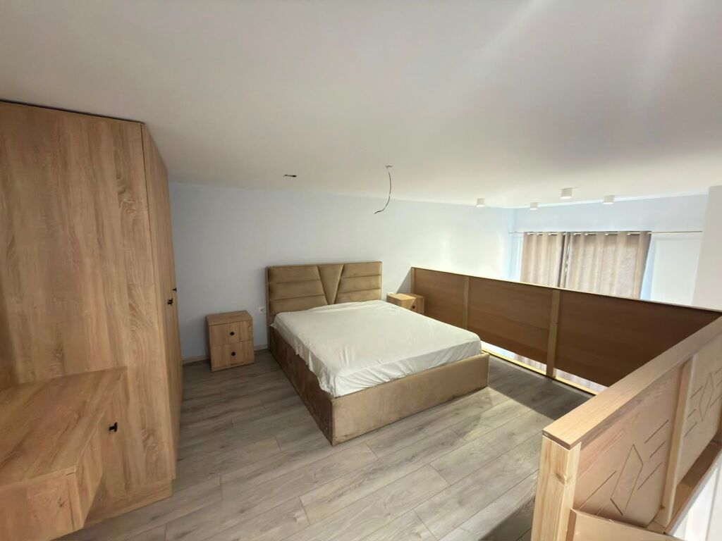 Appartamento duplex in affitto a Golden Park