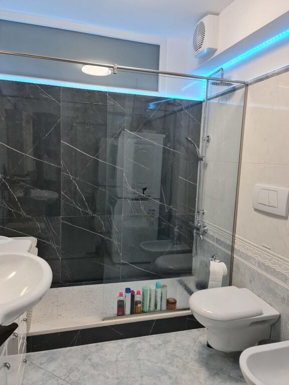 APPARTAMENTO IN AFFITTO 3+1 LAGO ARTIFICIALE 75.000 LEKE FH-84513