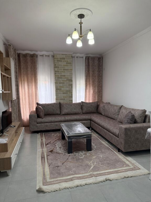 Rent | Apartament 2 + 1+2 | Rruga 5 Maji | 550 €/month