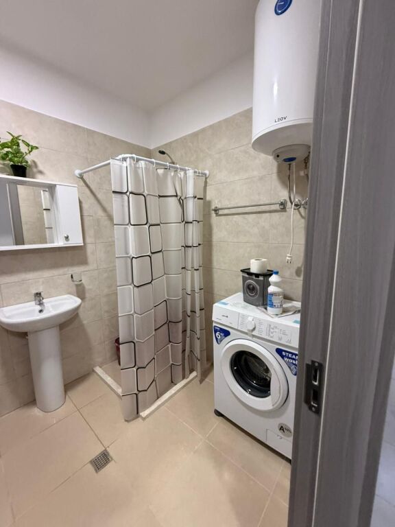 Rent | Apartament 2 + 1+2 | Rruga 5 Maji | 550 €/month
