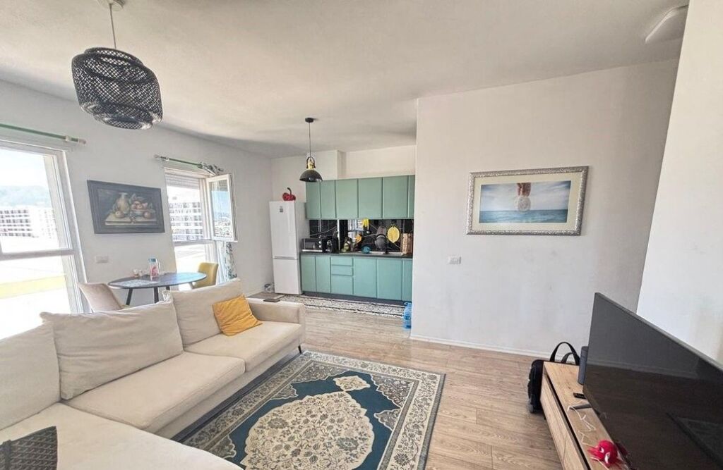 Super Appartamento 2+1 in vendita a Univers City (135 milioni di lek)