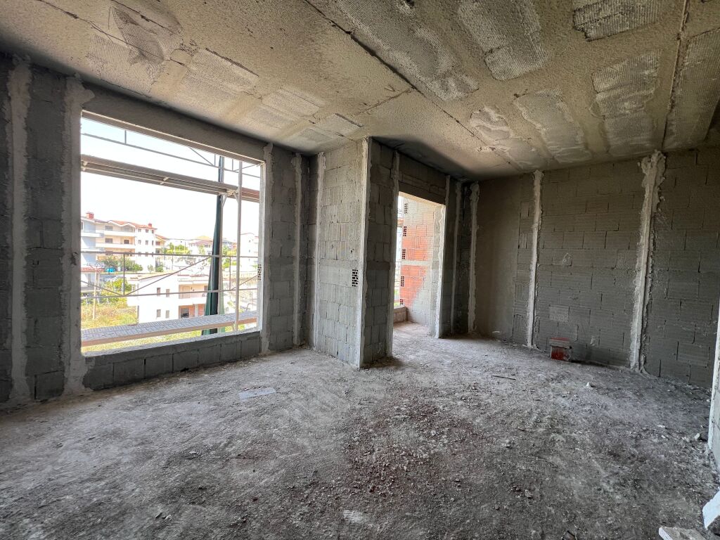 Shitet apartament 2+1+2 Apollo Residence Paskuqan