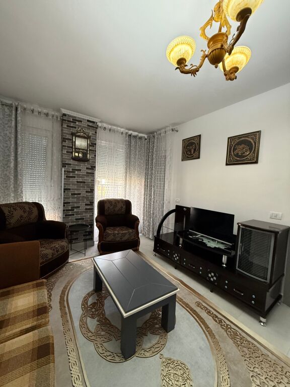 Rent | Apartament 2 + 1+2| Rruga 5 Maji | 550 €/month