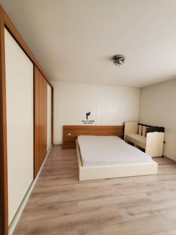 APARTAMENT ME QERA 2+1 PAZARI I RI 60.000 LEKE FH-84421