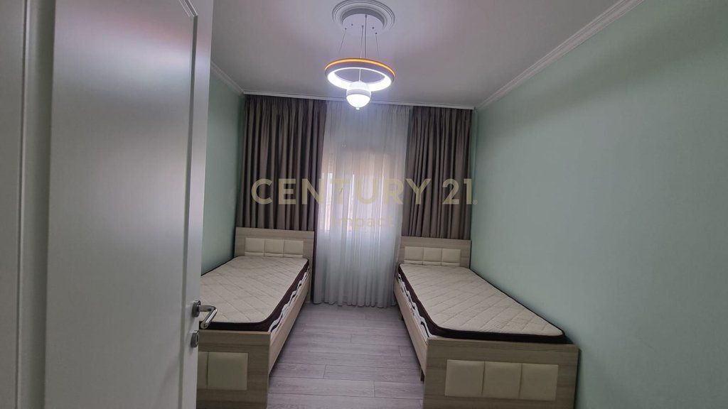 Apartament 2+1 Për Shitje prane shkolles Vasil Shanto, Tiranë!