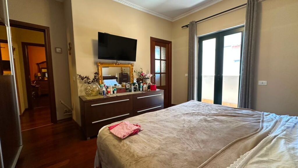 Apartament 3+1 me qira ne Qender