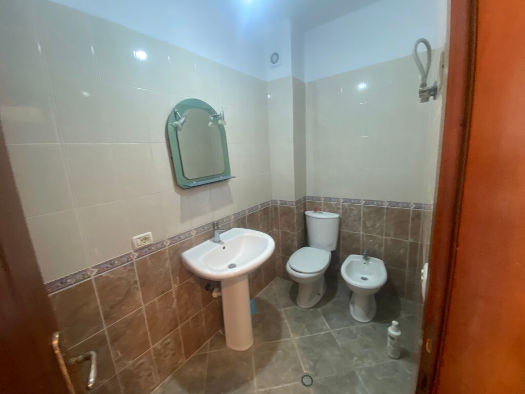 Apartament 2+1+2 Bosh Ne Astir !