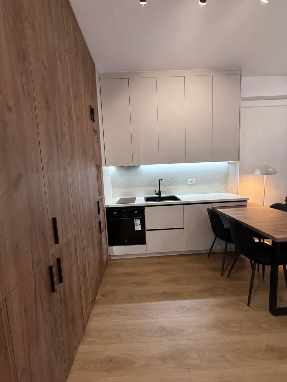 Ali Dem, jepet me qira apartment 1+1!
