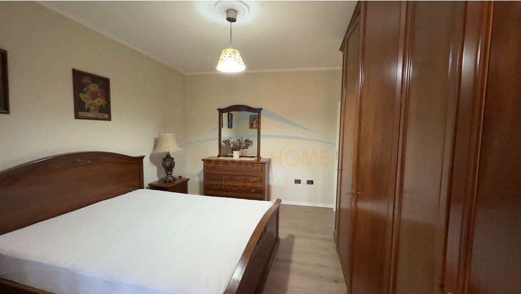 For sale, Apartment 2+1, Fortuzi Street, Tirana . Empire70571