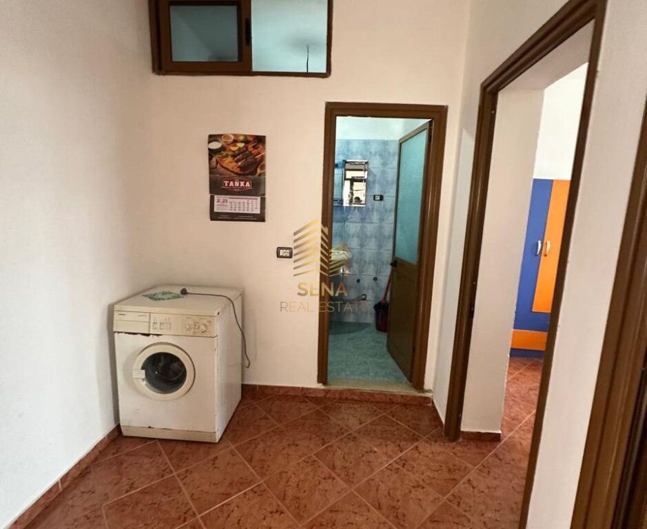 Rent, Private Entrance 2+1, 5 May, 40,000 Lek/month