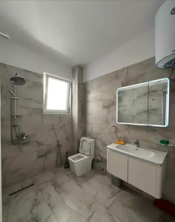 Affitto | Apartament 2 + 1 | Zona e Senatoriumit | 500 €/mese