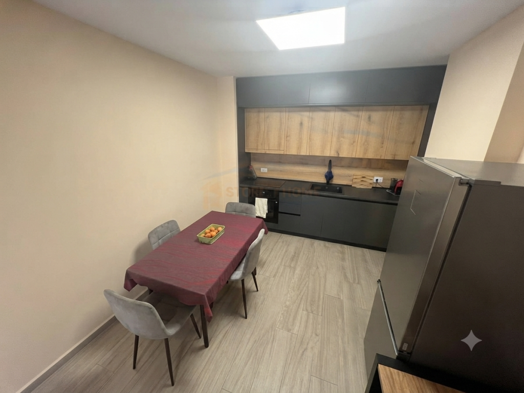 Qera, Apartament 2+1+2, Rruga Kongresi i Manastirit