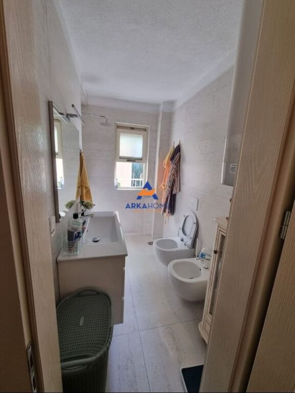 JEPET ME QIRA APARTAMENT 2+1+ BALLKON "MYSLYM SHYRI" 70.000 LEKE