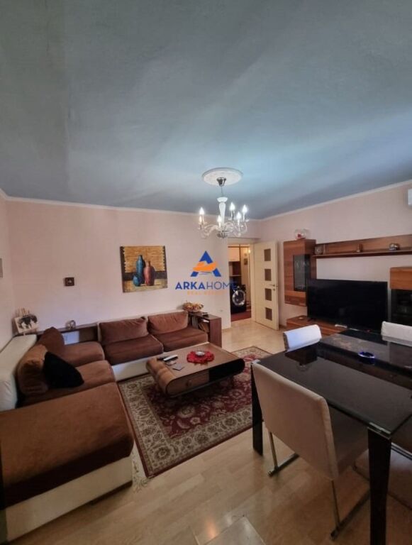 JEPET ME QIRA APARTAMENT 2+1+ BALLKON "MYSLYM SHYRI" 70.000 LEKE