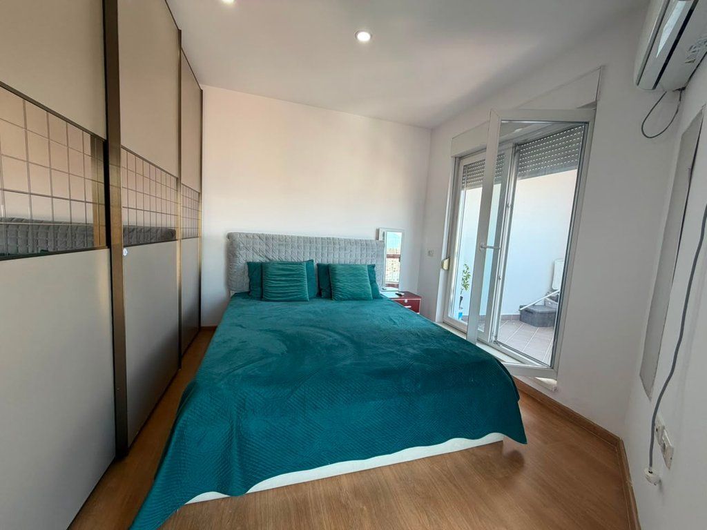 Qera, Apartament 1+1, Kompleksi Kontakt, 21 Dhjetori.