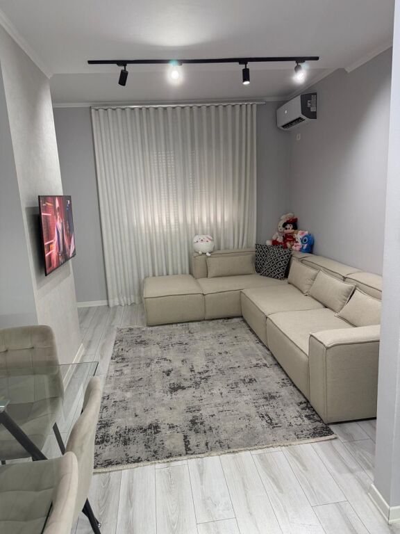 Qera, Apartament 1+1, Liqeni I Thatë, Tiranë. 630 €