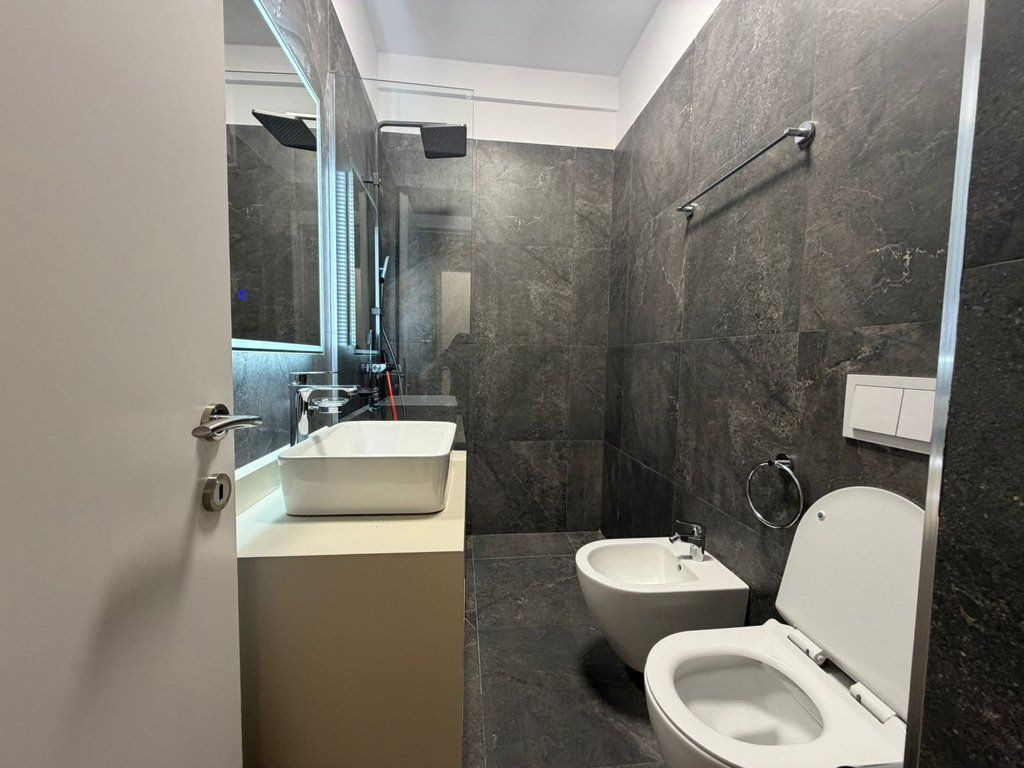 Qera, Apartament 2+1+2, Golden Tower Residence, Tiranë.