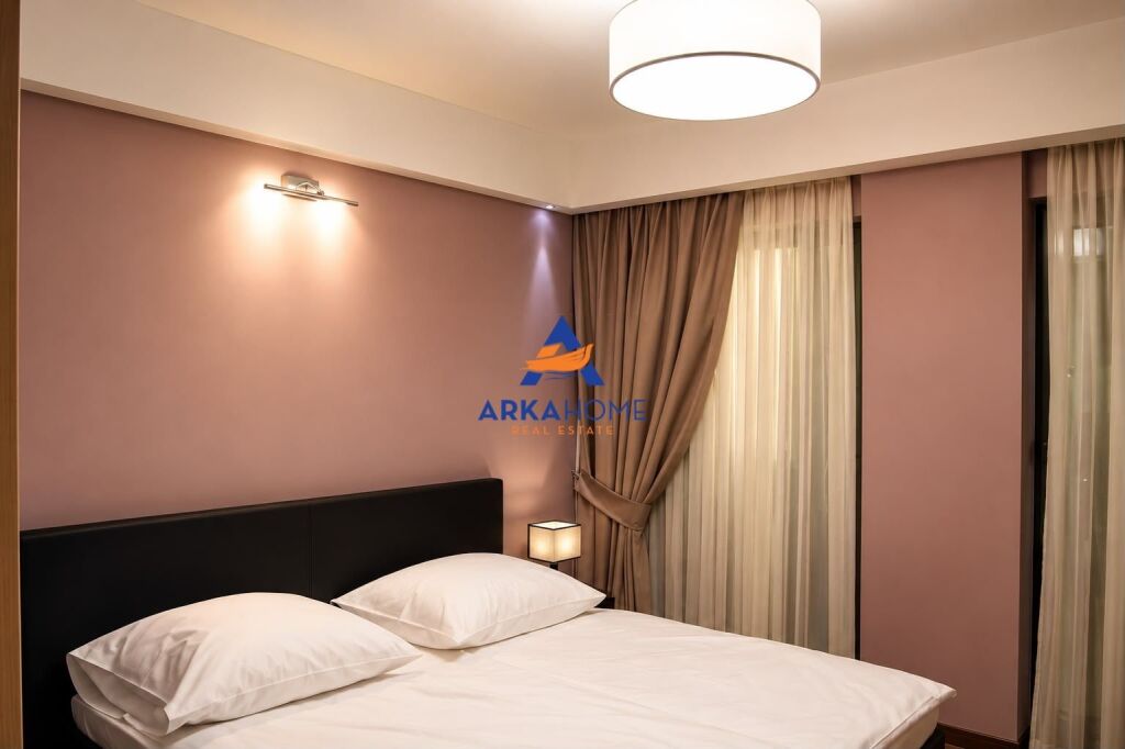 JEPET ME QIRA HOTEL 1050M2 "THUMANE" 180000 EURO