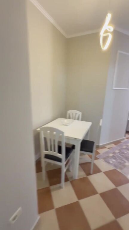 Affitto | Apartament 1 + 1 | Vila L | 420 €/mese