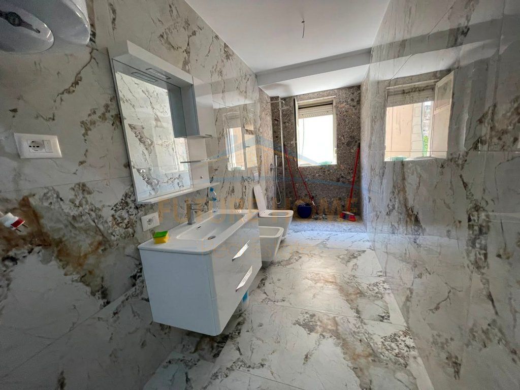 For sale, Apartment 2+1, Pazari i Ri. OPP71949