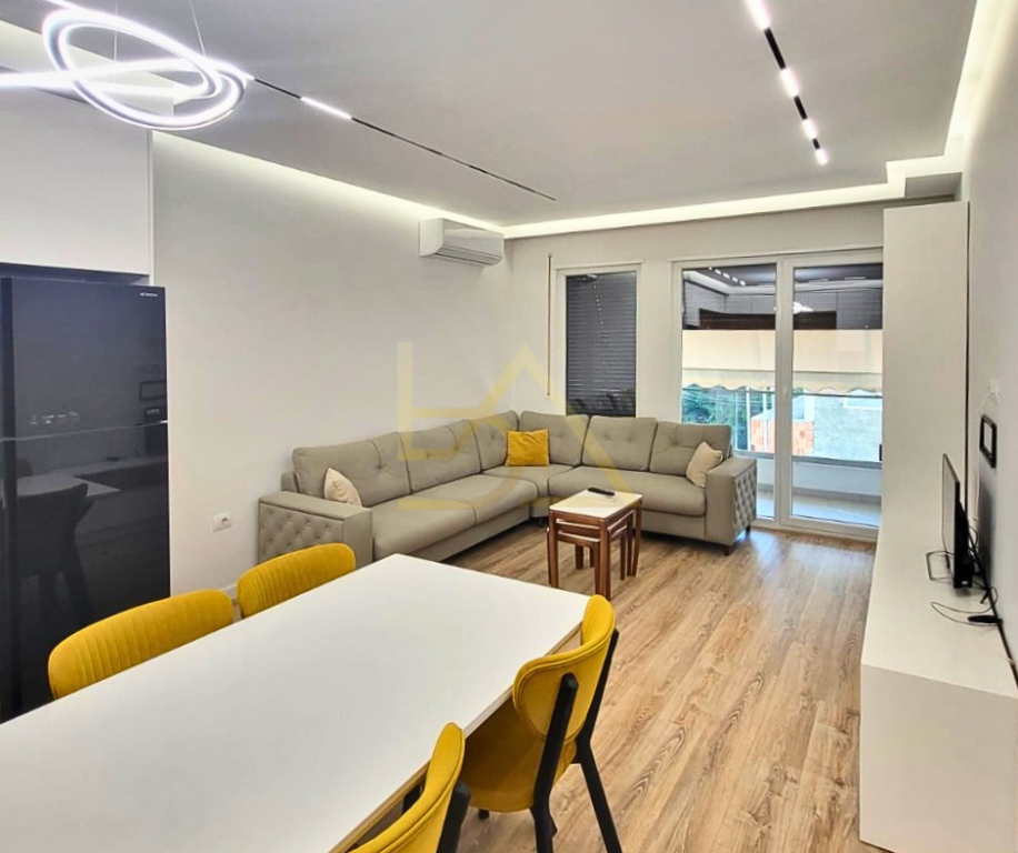 Appartamento 2+1 con lavanderia in vendita – Porcellana, Tirana