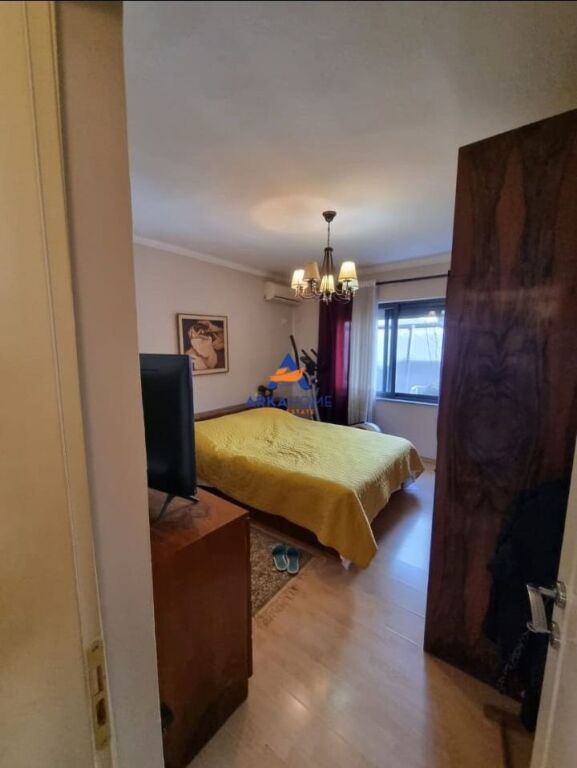 JEPET ME QIRA APARTAMENT 2+1+ BALLKON "MYSLYM SHYRI" 70.000 LEKE