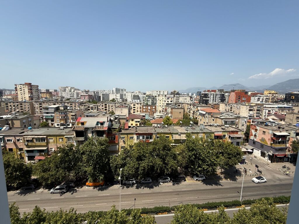 Shitet apartament 1+1 tek Arlis Square 21