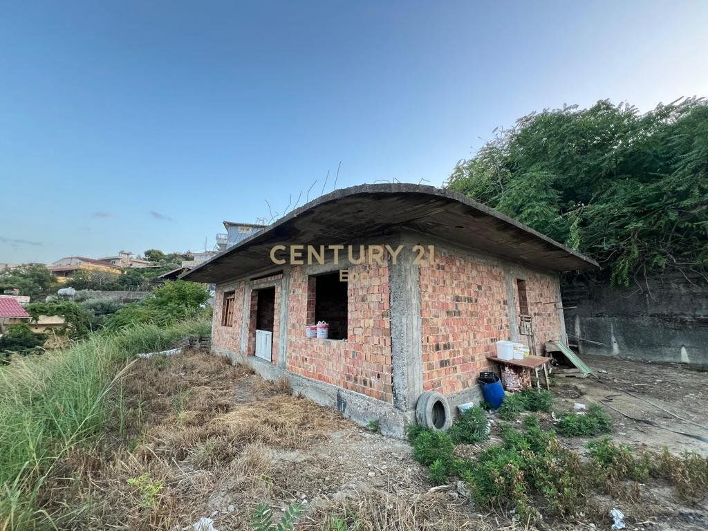Private House for Sale, Land + Building, Vila e Zogut, Durres !