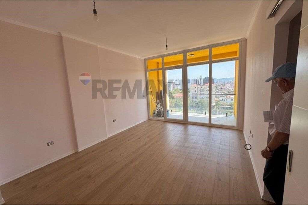 AP.1+1 for sale end of new boulevard