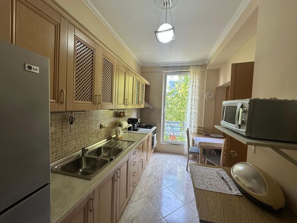 🏢Rruga Dritan Hoxha jepet me qera apartament 1+1,i mobiluar.50,000Leke
