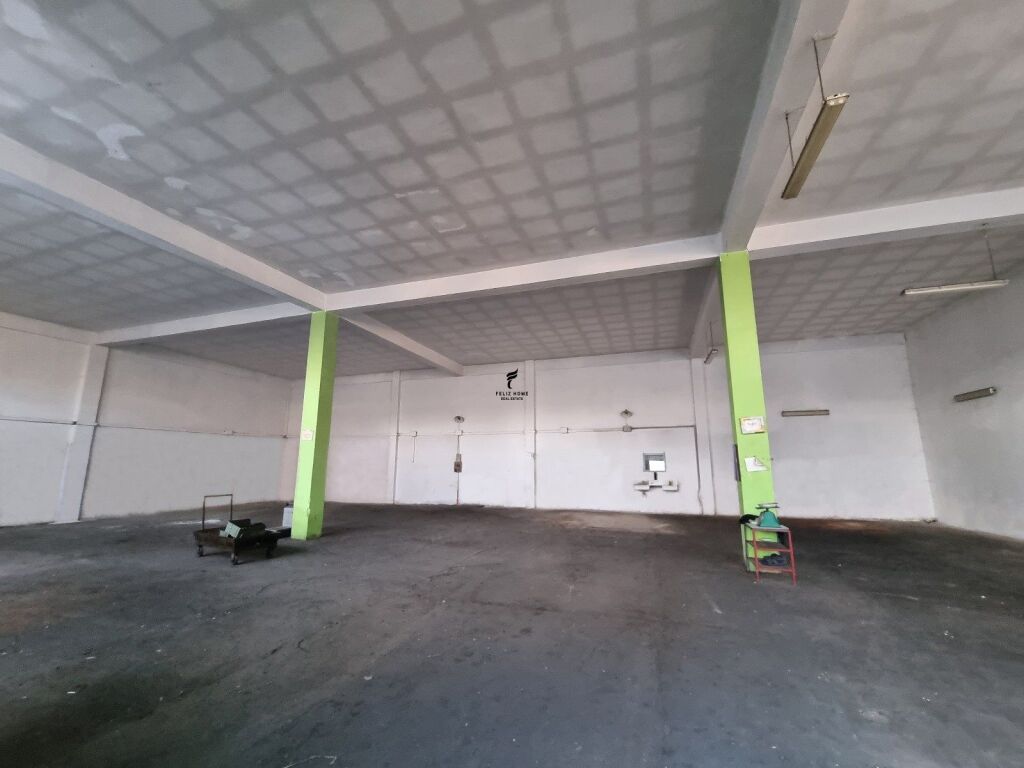 CAPANNONE IN VENDITA 2120 M2 AUTOSTRADA TIRANA-DURRES 1.190.000 EURO FH-84484