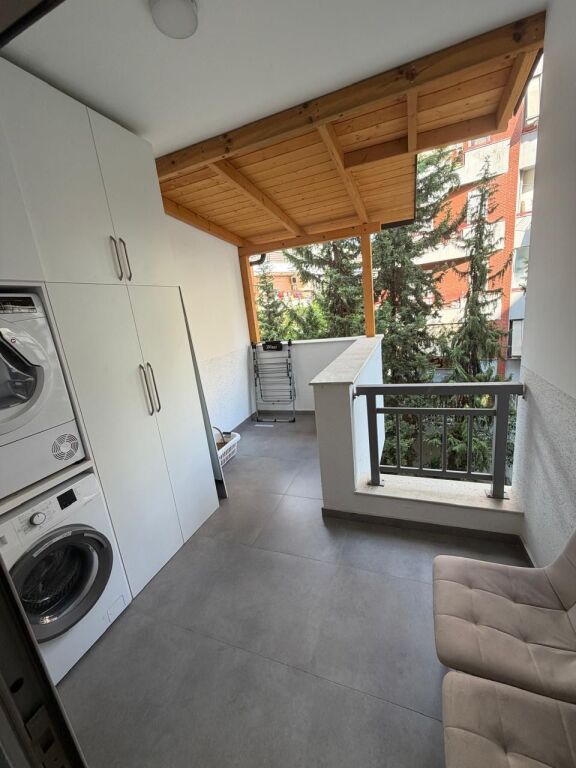 Qera, Apartament 1+1, Liqeni I Thatë, Tiranë. 630 €