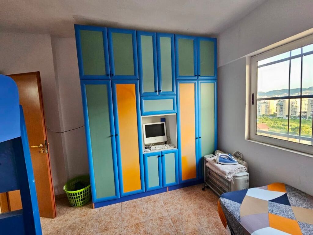 📣 QERA Apartament 2+1 📍 Pallatet Hawai, Laprake 🛣️ Rruga “Dritan Hoxha” ✨