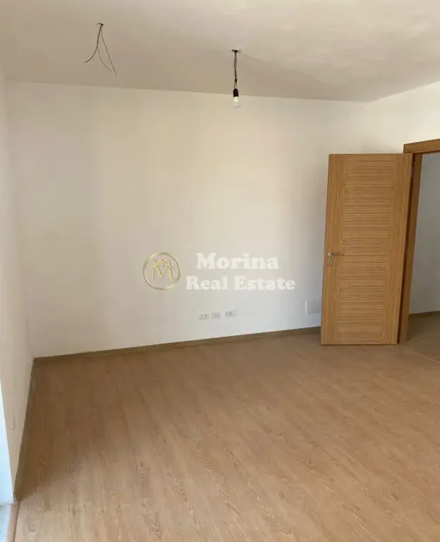 Affitto | Ambjent Biznesi | Rruga Xhanfize Keko | 500 €/mese