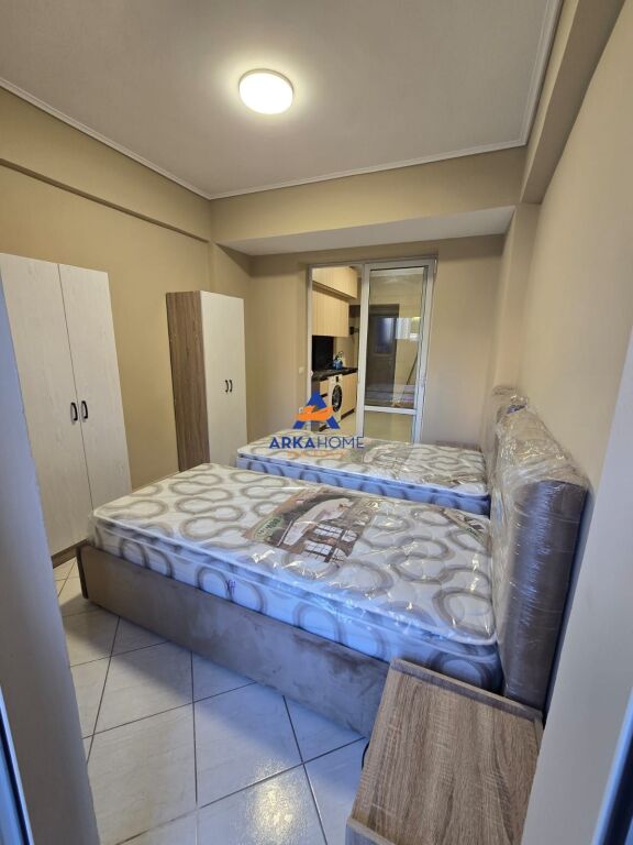 JEPET GARSONIERE ME QERA 40M2 "INXHINJERIA E NDERTIMIT" 48.000 LEKE