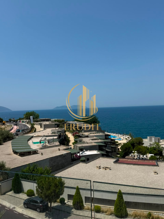 Penthouse Ekskluziv për Shitje në Lungomare 3, Vlorë